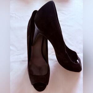 Preowned LaFenice Venezia Women's Black Suede Peep-Toe High Heels Sz 8